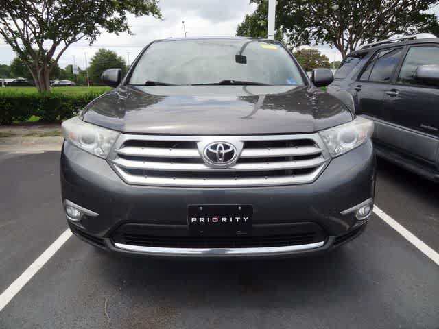 Used 2012 Toyota Highlander 4WD w/ Tech Pkg image 2