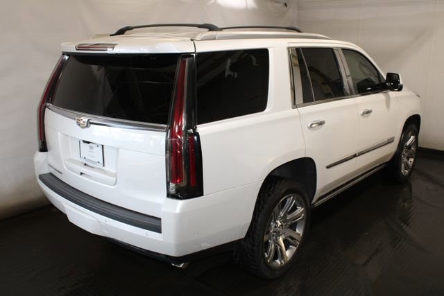 Used 2017 Cadillac Escalade Premium Luxury AWD/4WD image 4