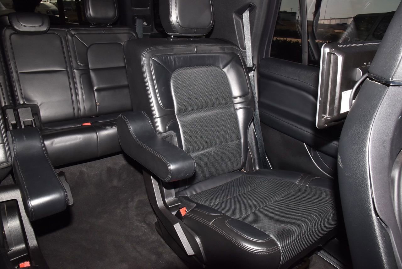 Used 2021 Lincoln Navigator Reserve w/ Luxury Package image 23