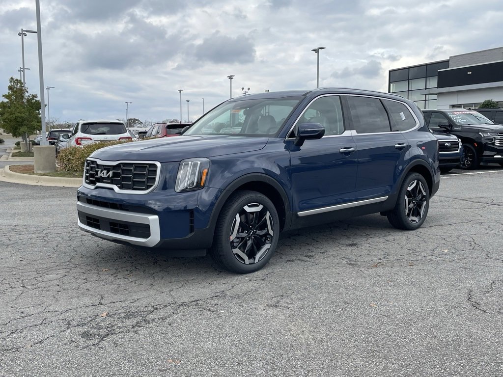 New 2025 Kia Telluride S image 3