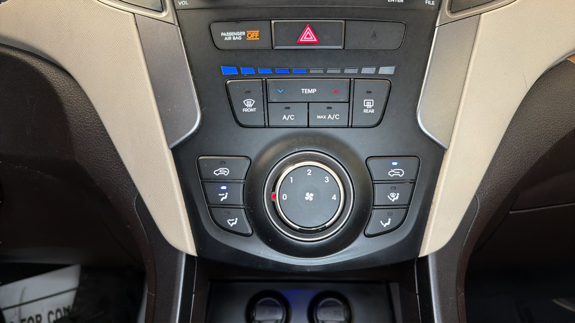 Used 2014 Hyundai Santa Fe Sport FWD image 27