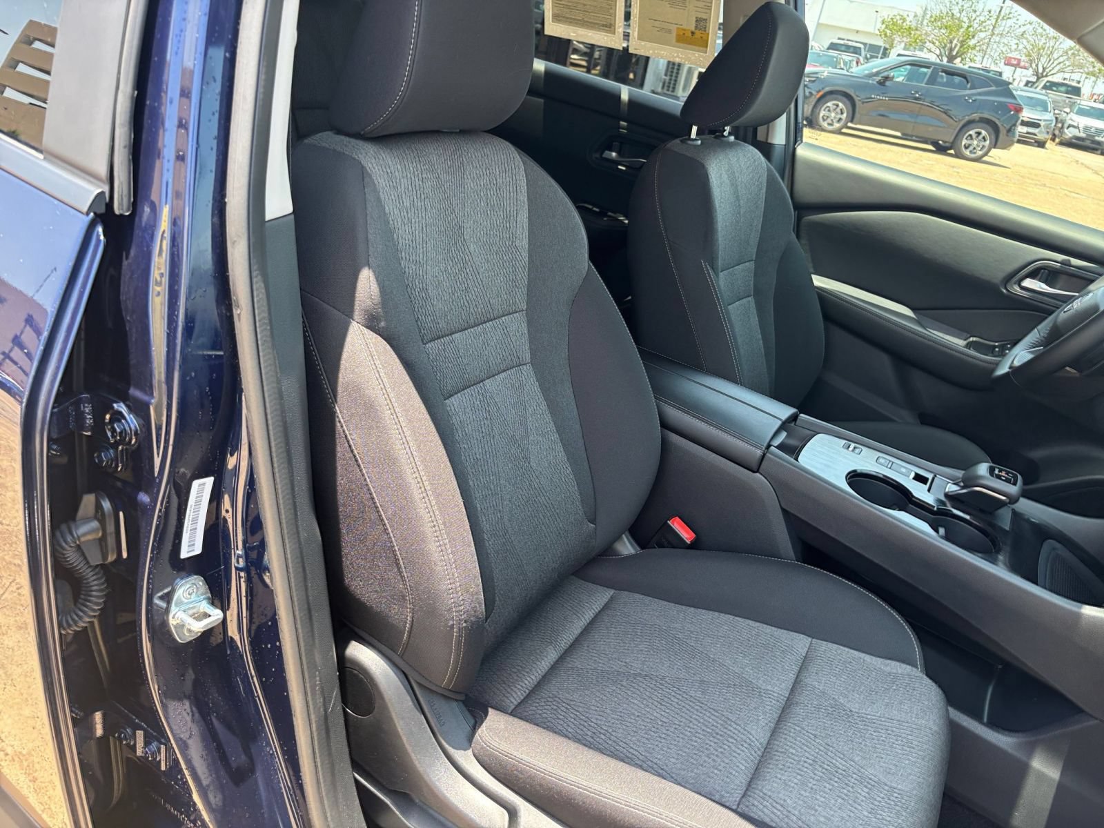 Used 2026 Nissan Rogue SV FWD image 38