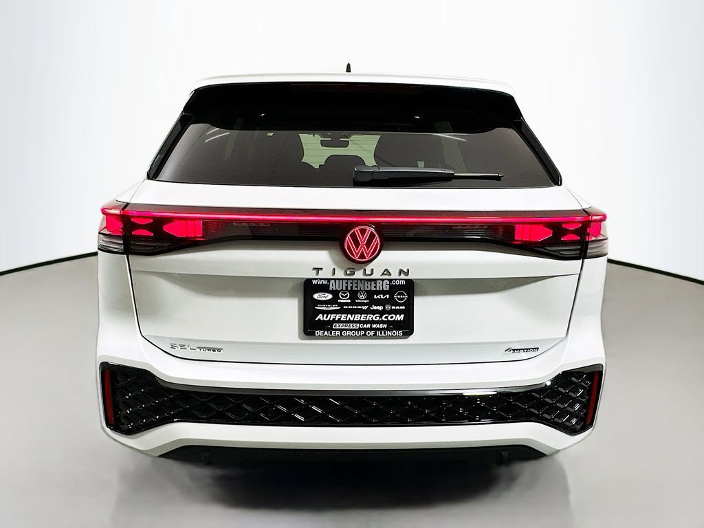 New 2026 Volkswagen Tiguan SEL R-Line image 19