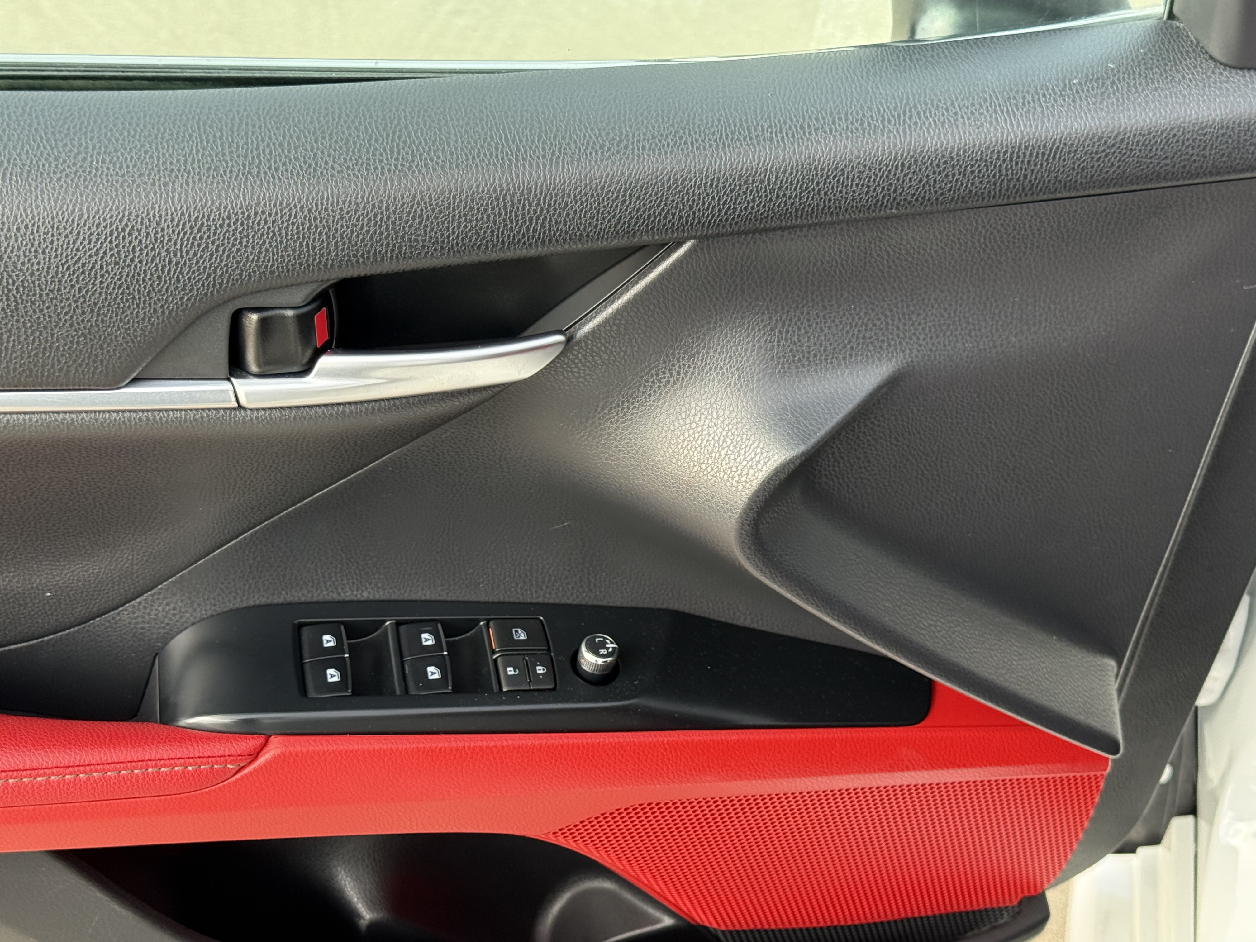 Used 2019 Toyota Camry XSE w/ Driver Assist Package FWD image 18