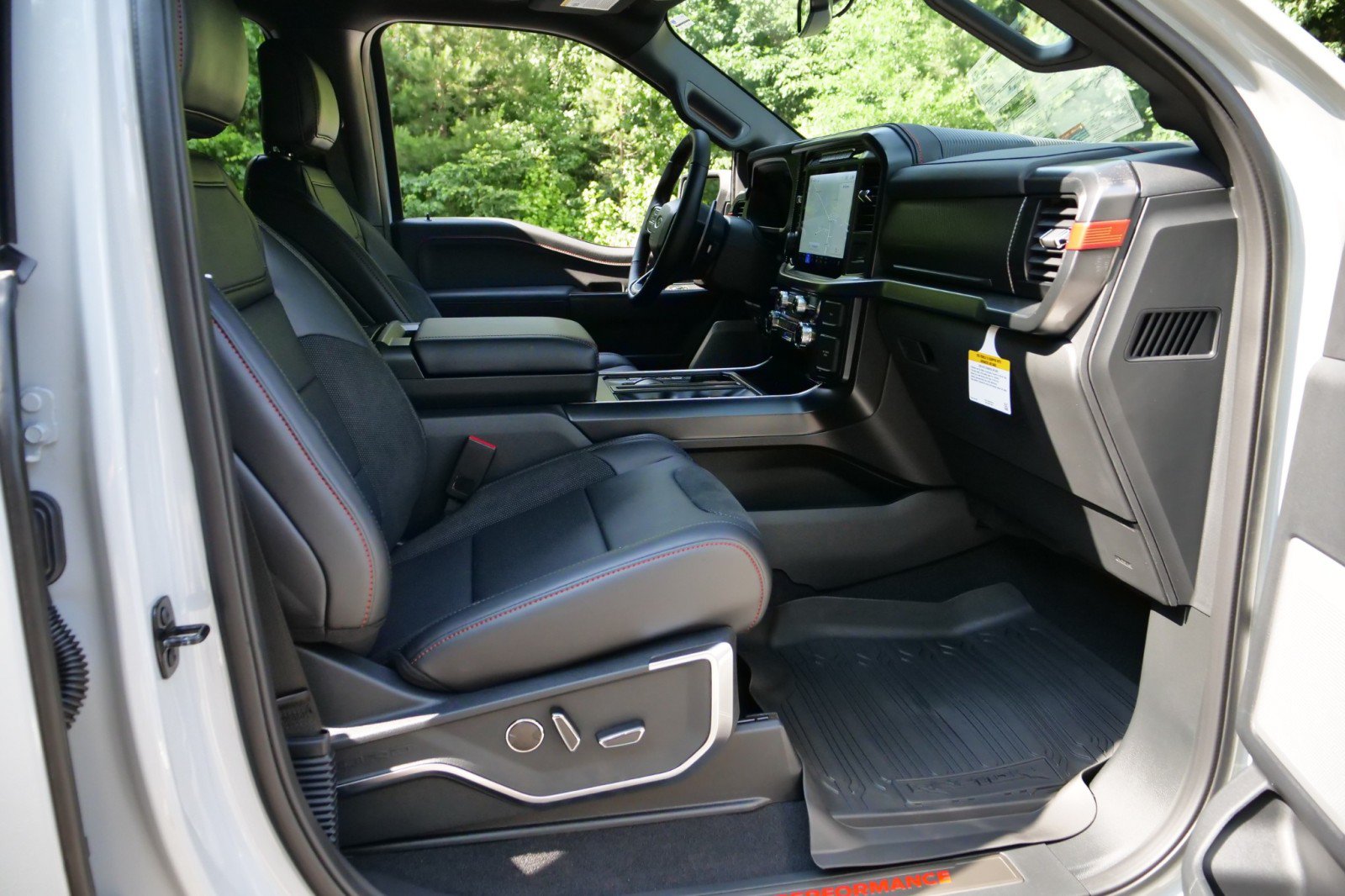 Used 2026 Ford F150 Raptor AWD/4WD image 52