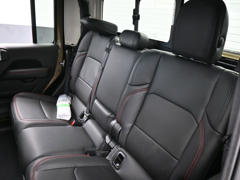 New 2026 Jeep Gladiator Rubicon w/ Steel Power Dome Hood Package AWD/4WD image 29