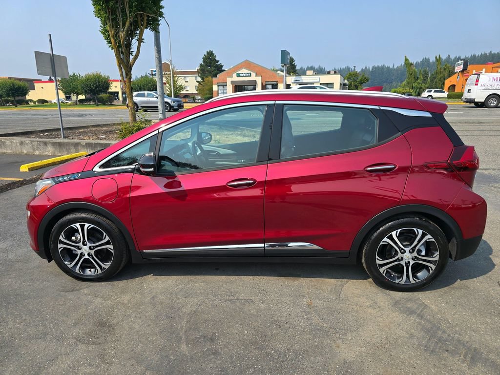 Used 2018 Chevrolet Bolt Premier w/ Driver Confidence II Package FWD image 4