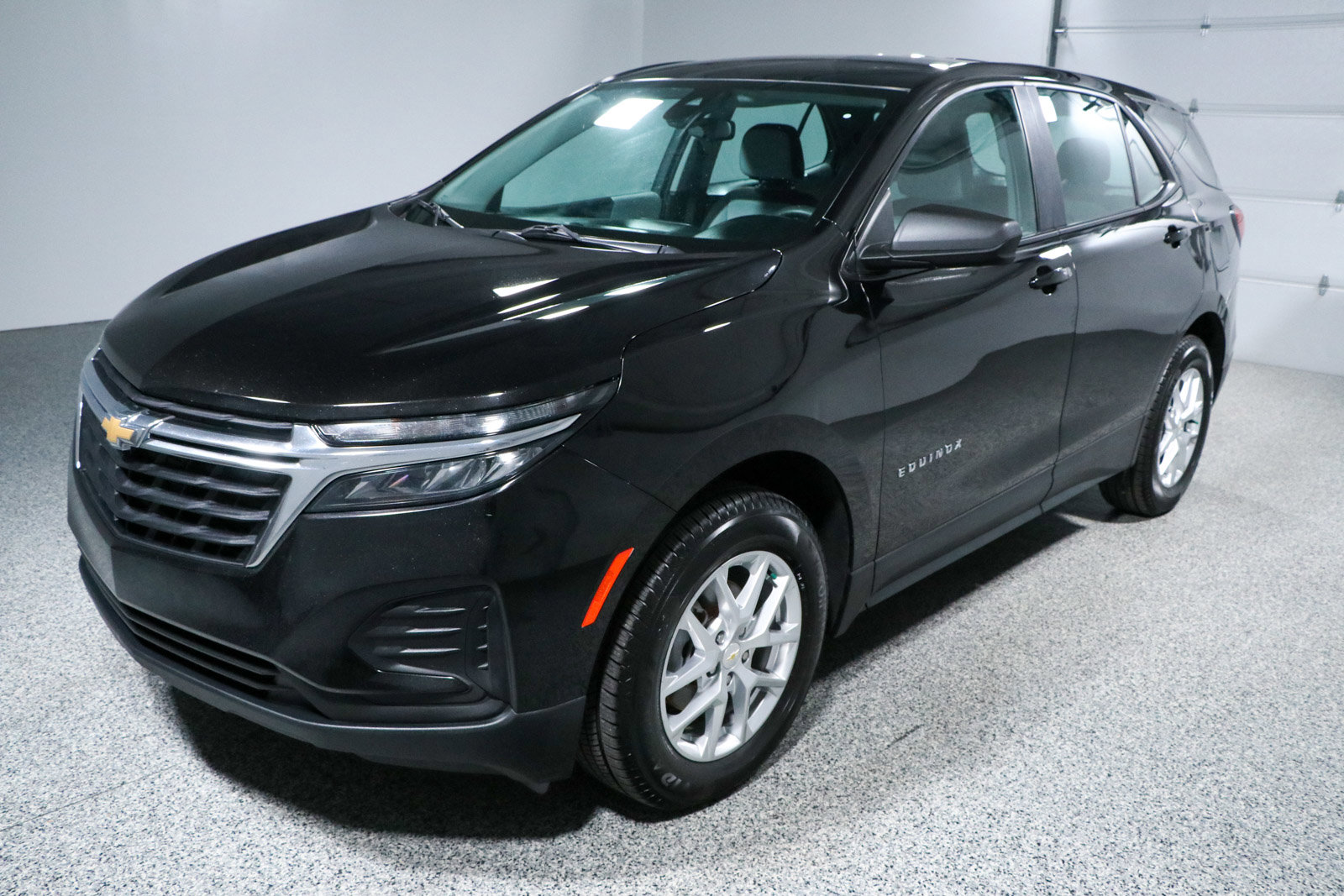 Used 2022 Chevrolet Equinox LS image 31