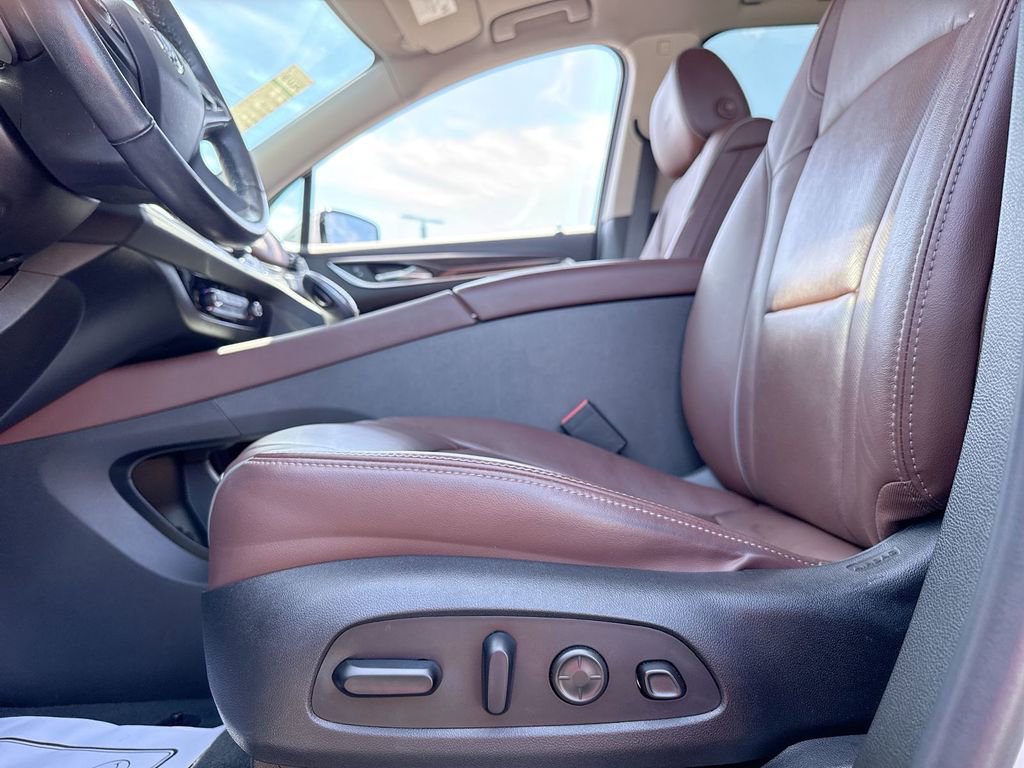 Used 2021 Buick Enclave Avenir w/ Avenir Technology Package image 10