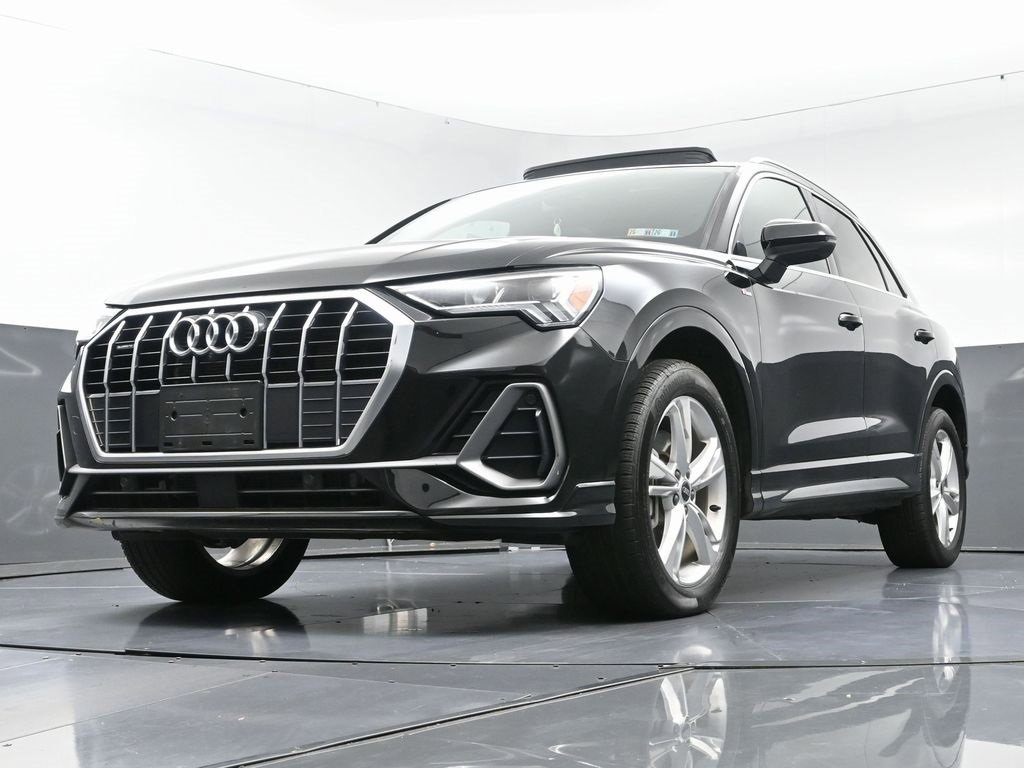Used 2022 Audi Q3 2.0T Premium Plus w/ Premium Plus Package image 48