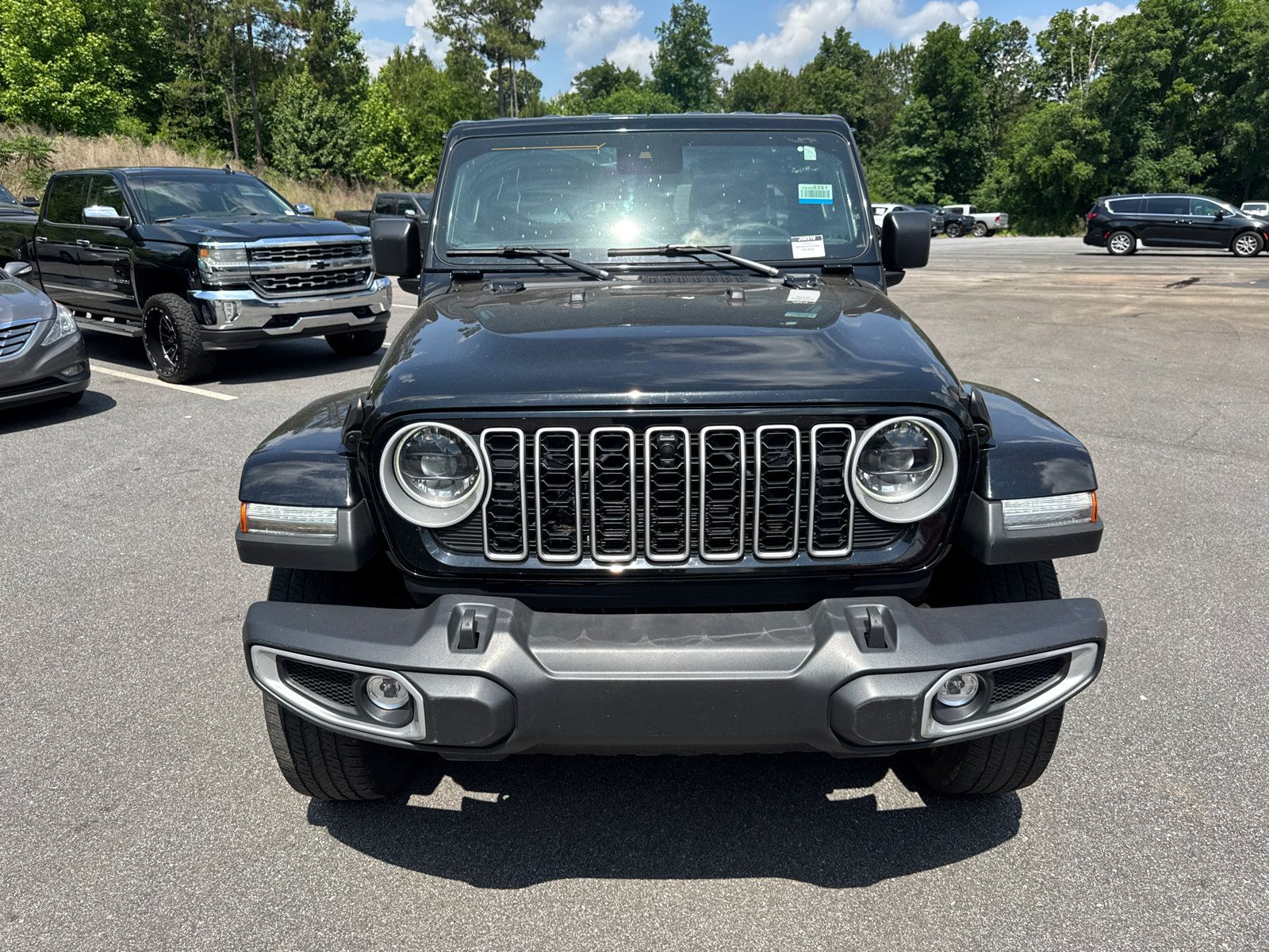 Used 2024 Jeep Wrangler Unlimited Sahara w/ Technology Group AWD/4WD video 2