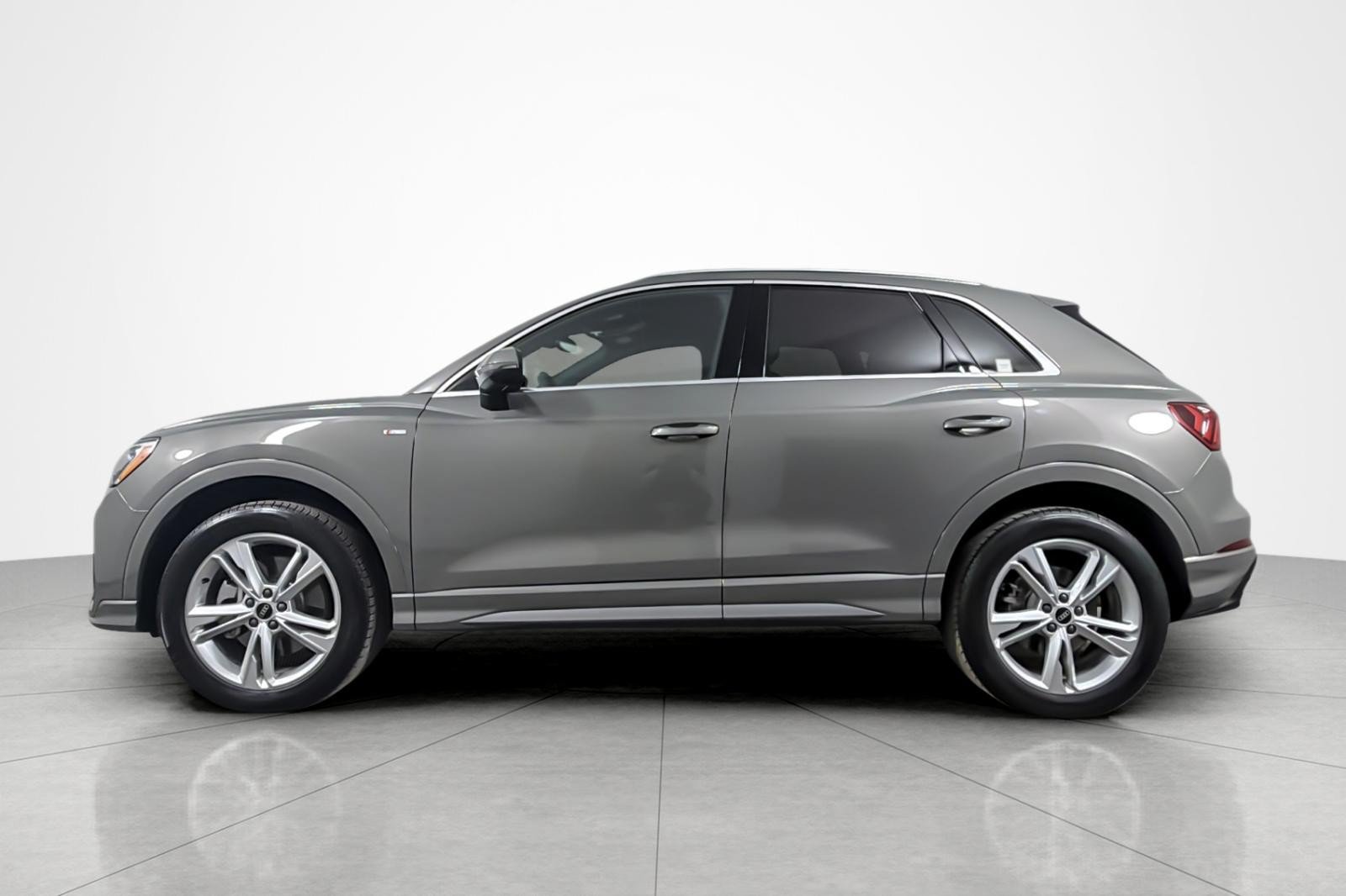 Used 2021 Audi Q3 2.0T Premium w/ Convenience Package AWD/4WD video 2