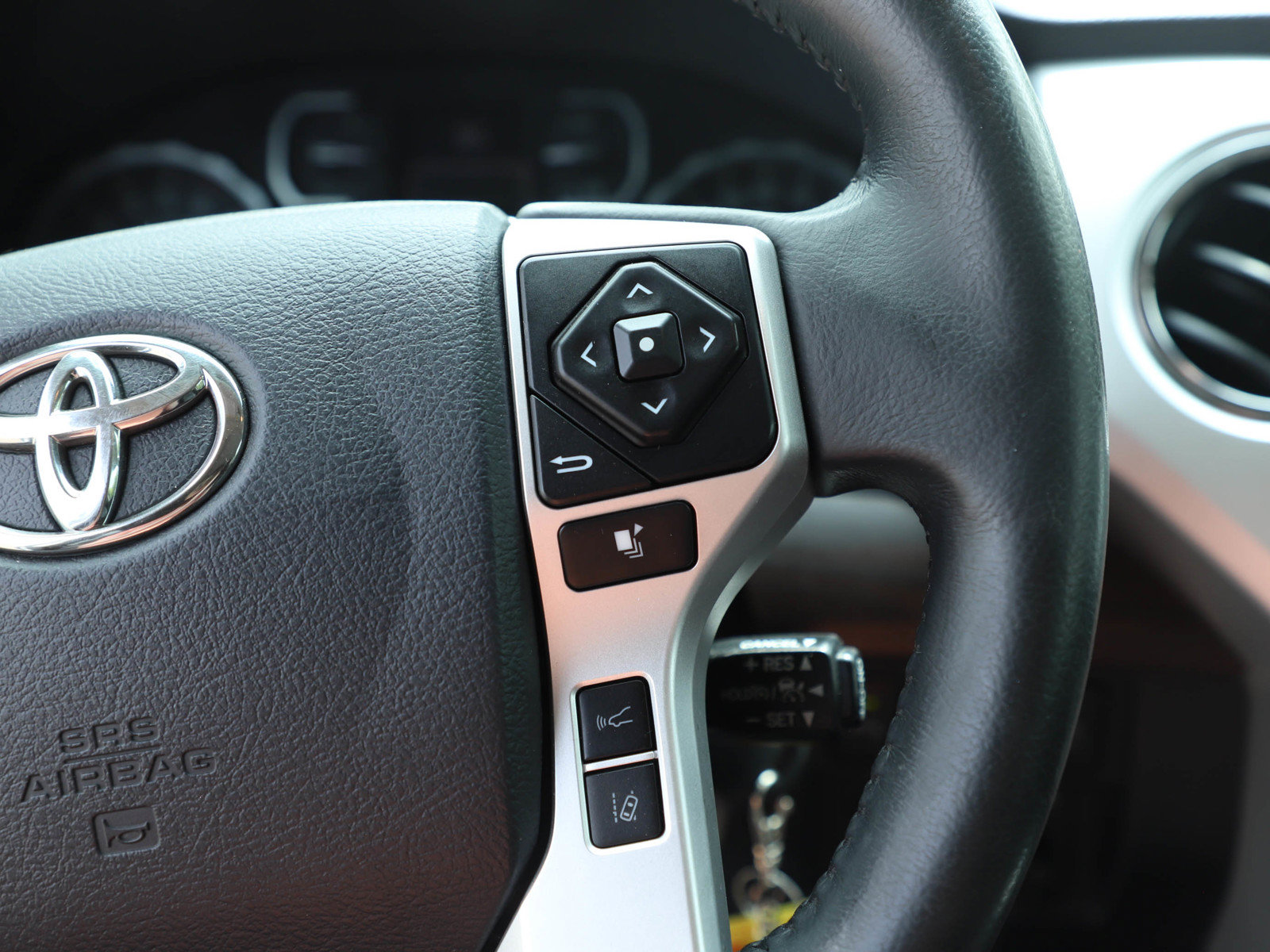 Used 2019 Toyota Tundra Limited AWD/4WD image 25