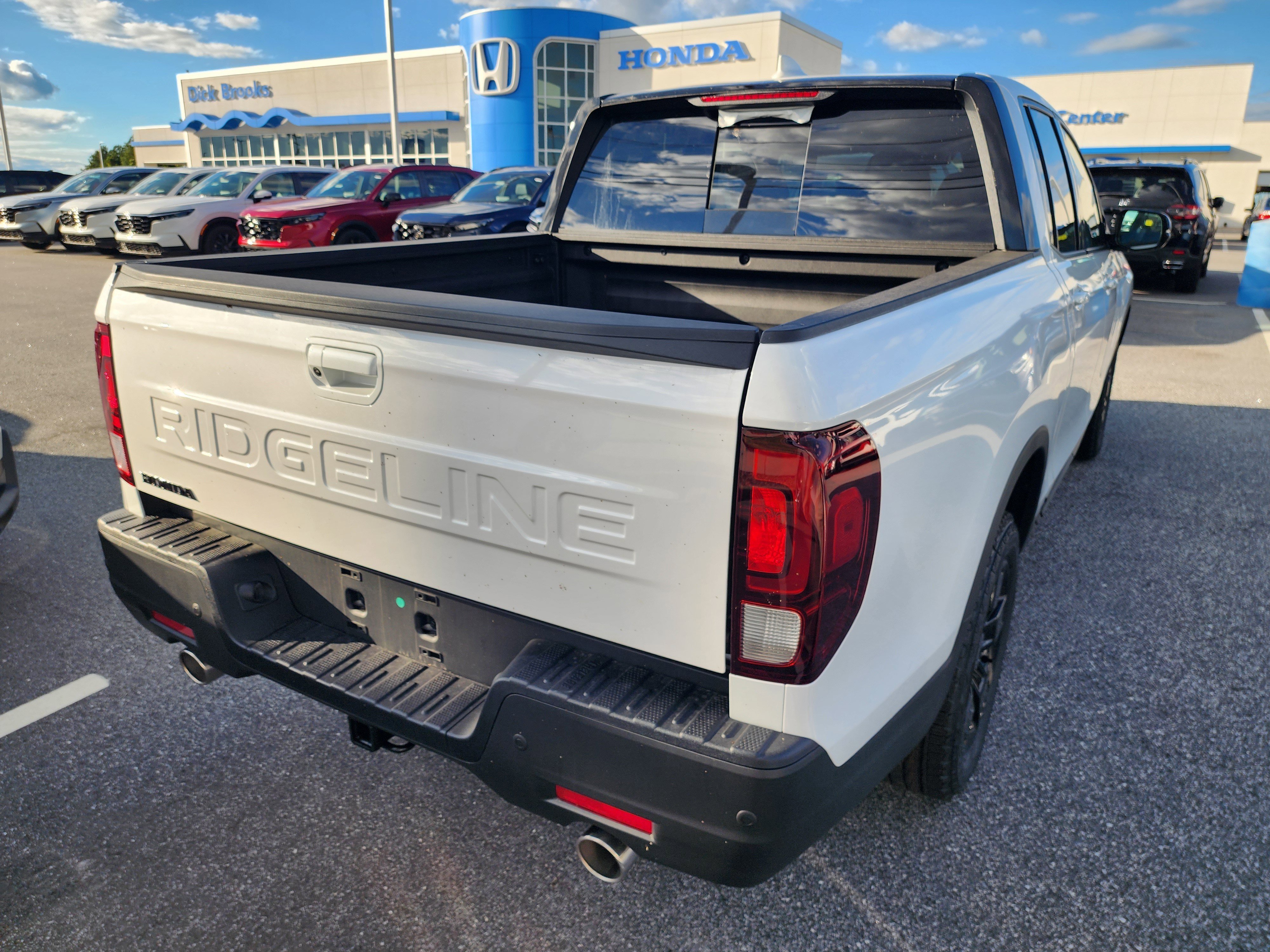 New 2026 Honda Ridgeline Black Edition image 4