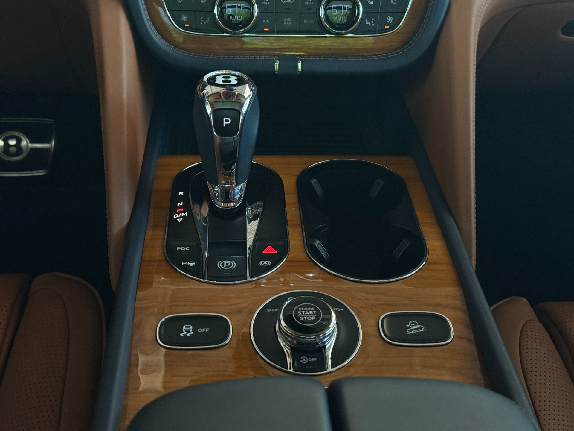 Used 2021 Bentley Bentayga AWD/4WD image 47