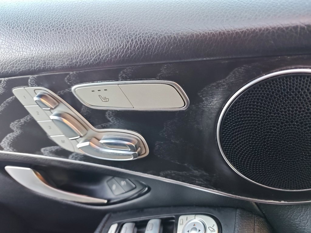 Used 2018 Mercedes-Benz GLC 300 4MATIC image 6