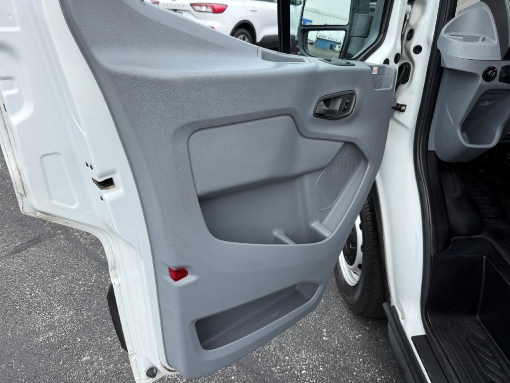 Used 2019 Ford Transit 150 130 Low Roof RWD image 13