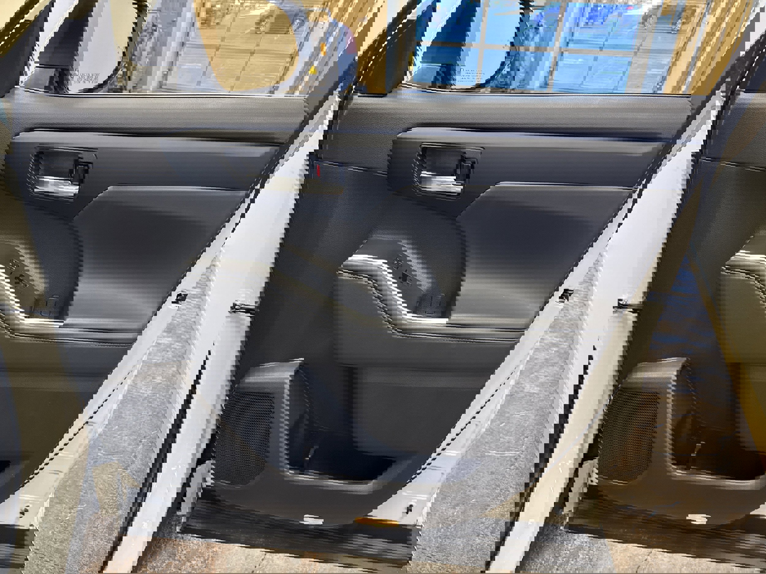 Used 2022 Toyota Highlander XLE image 14