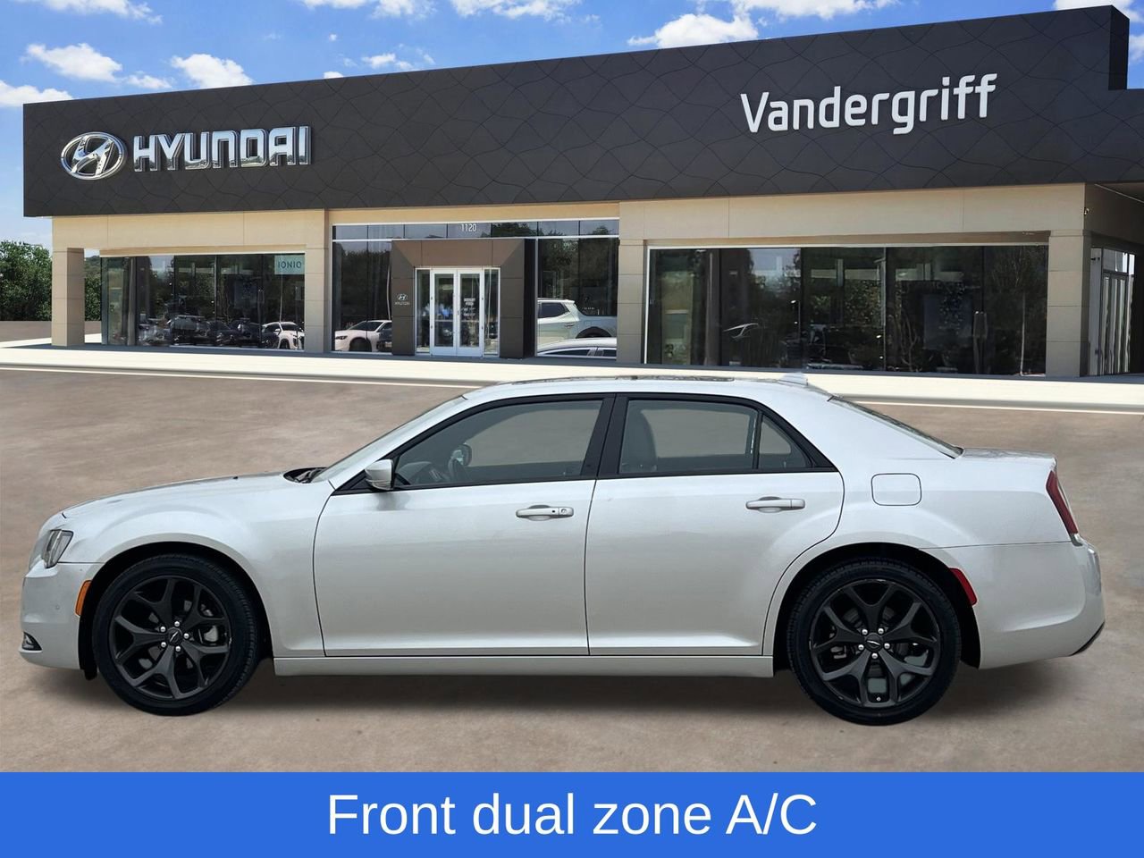 Used 2023 Chrysler 300 S image 6