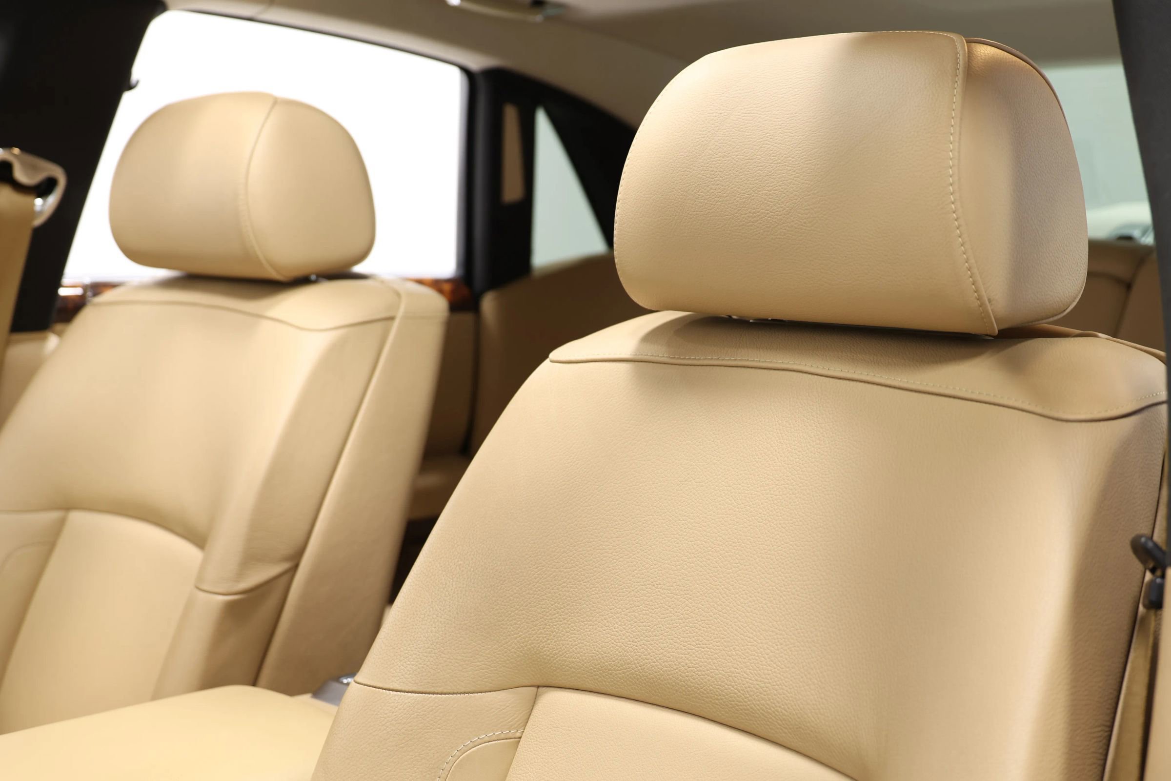 Used 2010 Rolls-Royce Ghost RWD image 17