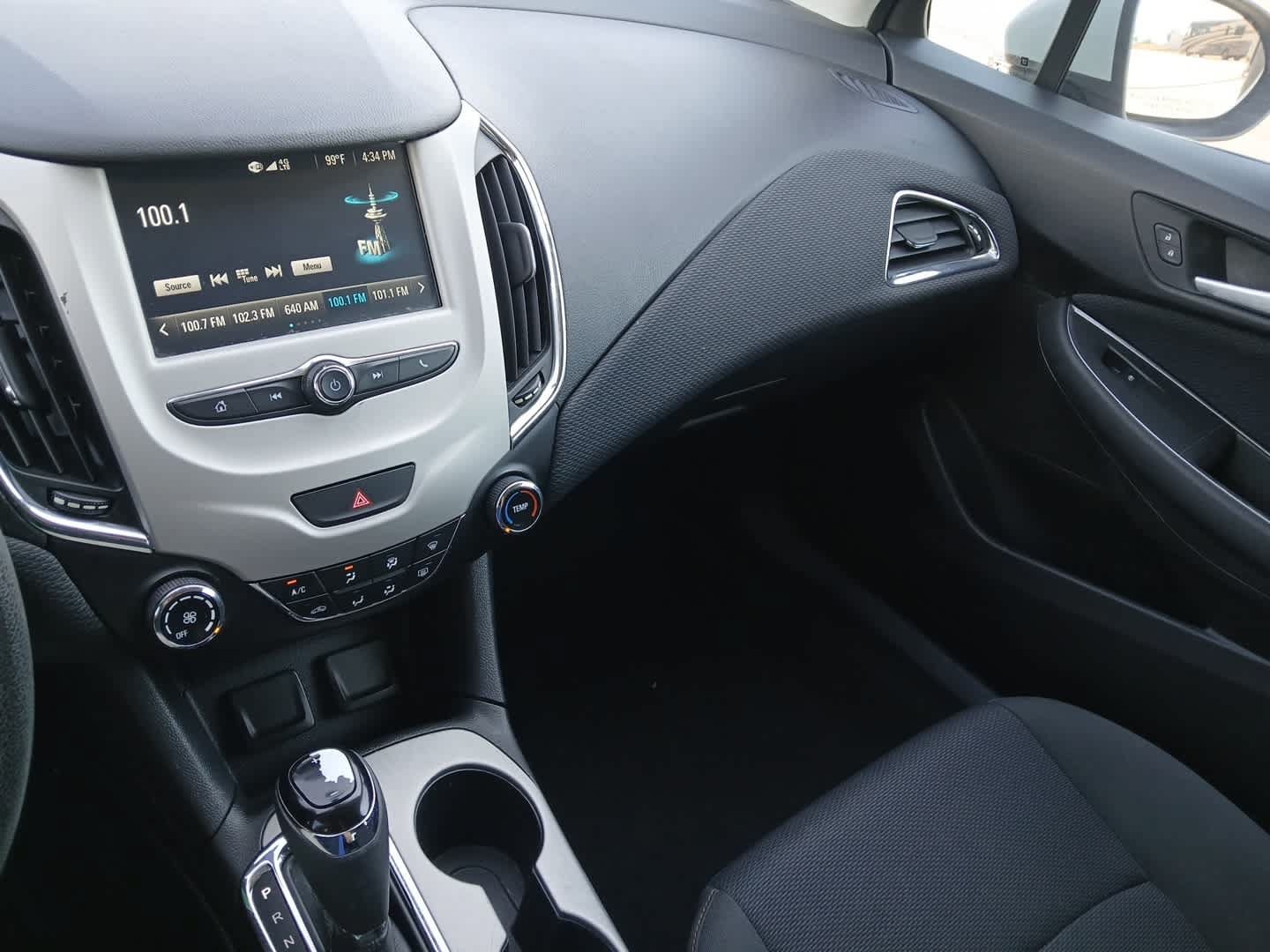 Used 2017 Chevrolet Cruze LS FWD image 24