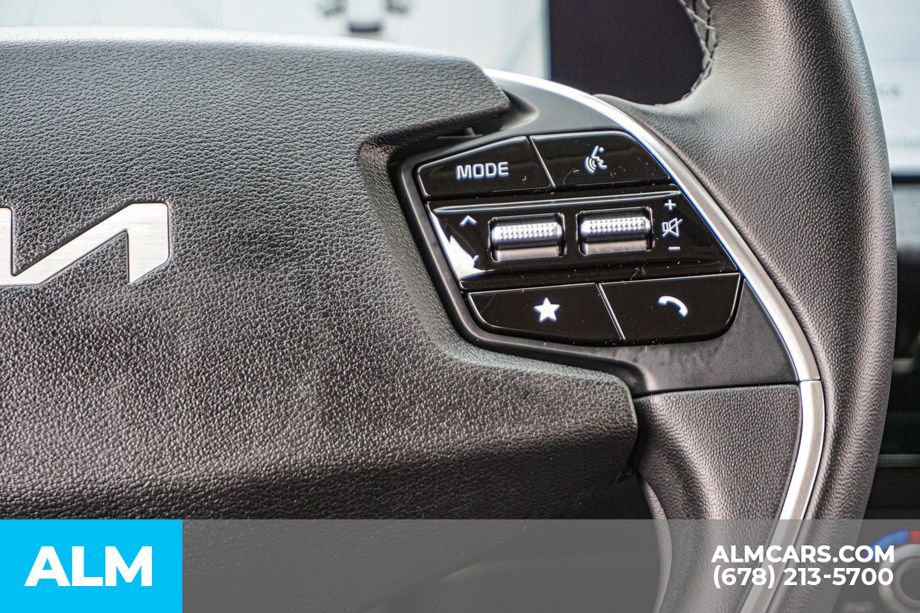 Used 2024 Kia EV6 Light image 30