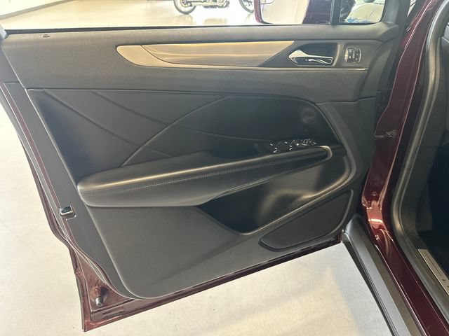 Used 2018 Lincoln MKC Premiere FWD image 24