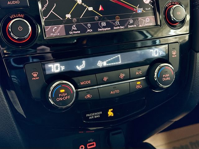 Used 2018 Nissan Rogue SL w/ Premium Package image 17