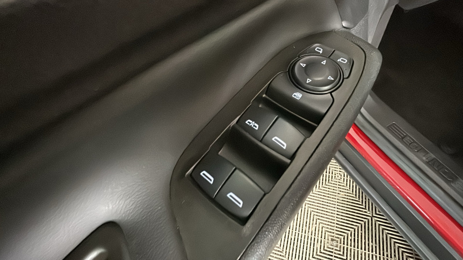 Used 2024 Chevrolet Equinox LT FWD image 13