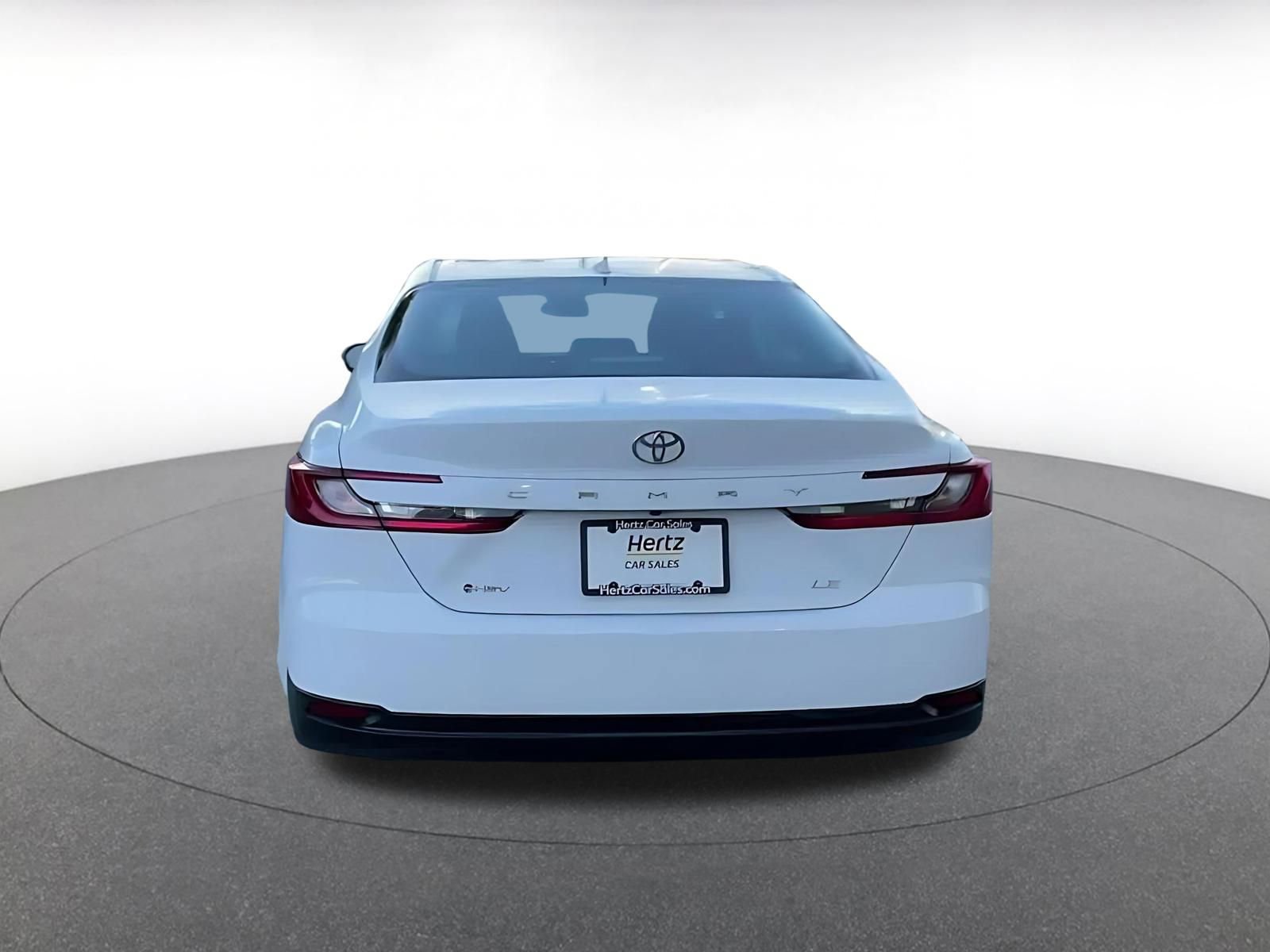 Used 2025 Toyota Camry LE image 12