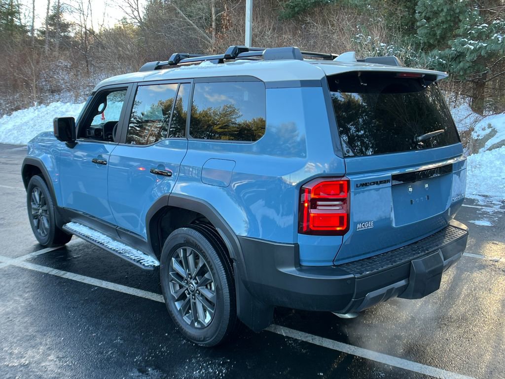 Used 2025 Toyota Land Cruiser image 3