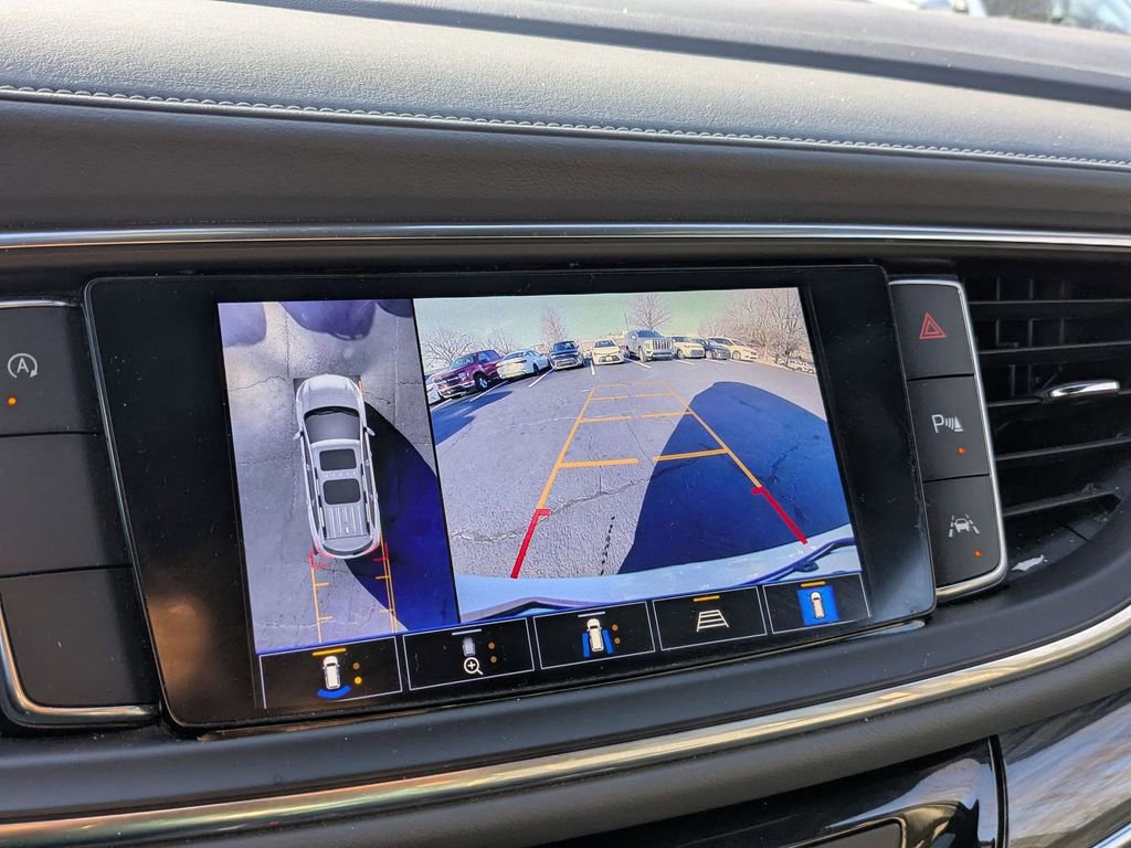 Used 2024 Buick Enclave Premium image 18