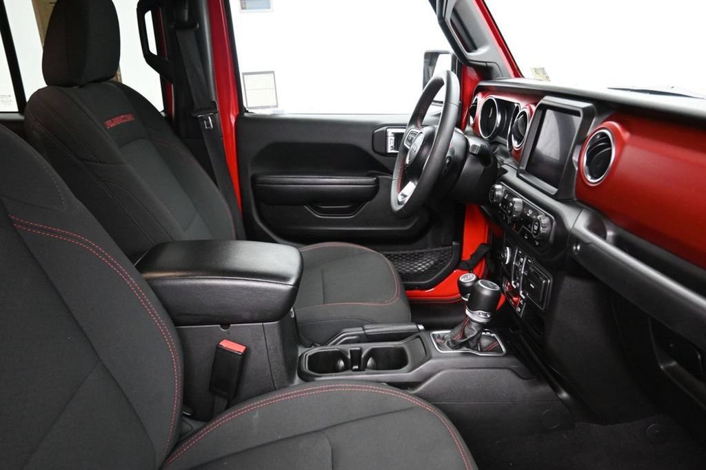 Used 2023 Jeep Gladiator Rubicon AWD/4WD image 16