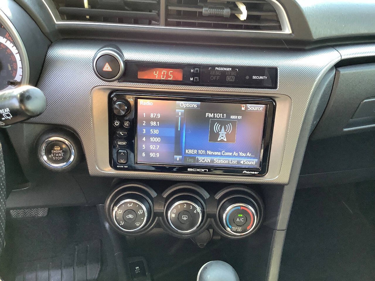 Used 2016 Scion tC FWD image 39