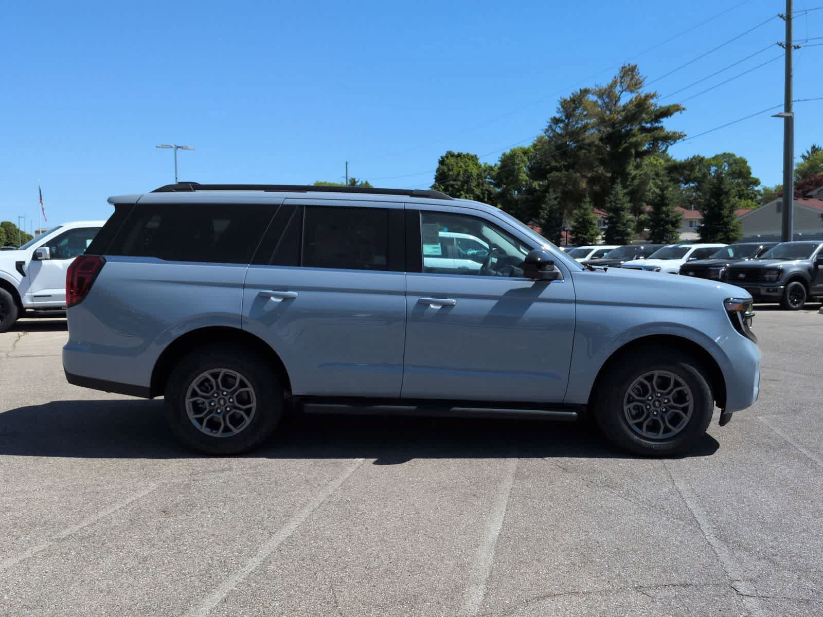 New 2026 Ford Expedition Active AWD/4WD image 9