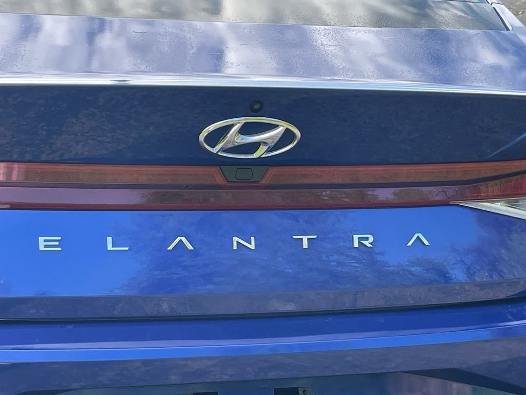 Used 2022 Hyundai Elantra SEL w/ Convenience Package FWD image 15