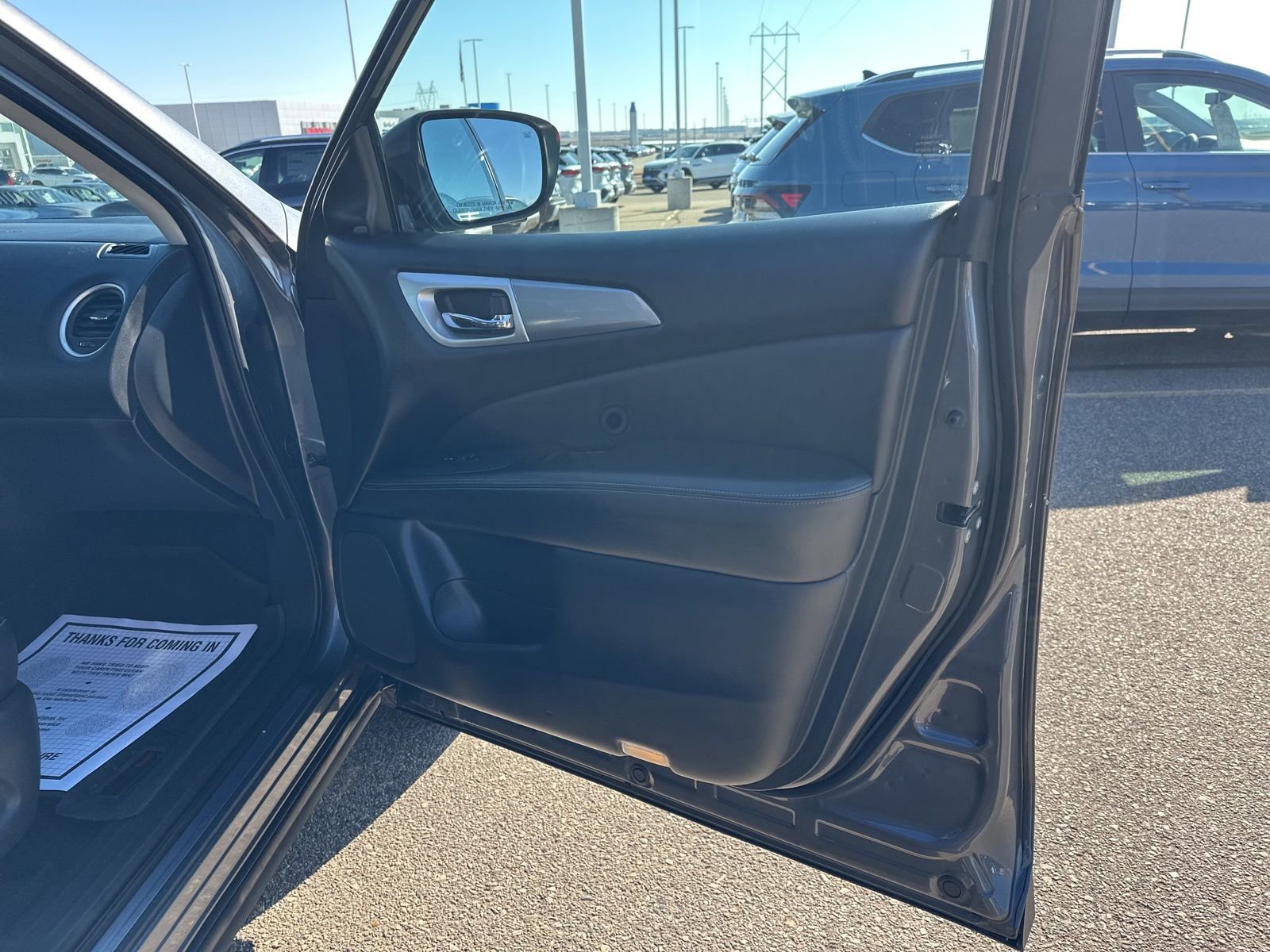 Used 2019 Nissan Pathfinder SL AWD/4WD image 43