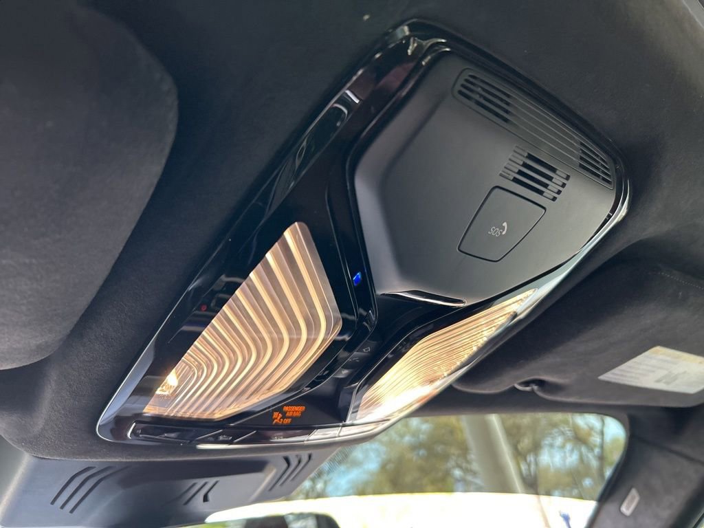 Used 2022 BMW X7 M50i image 54