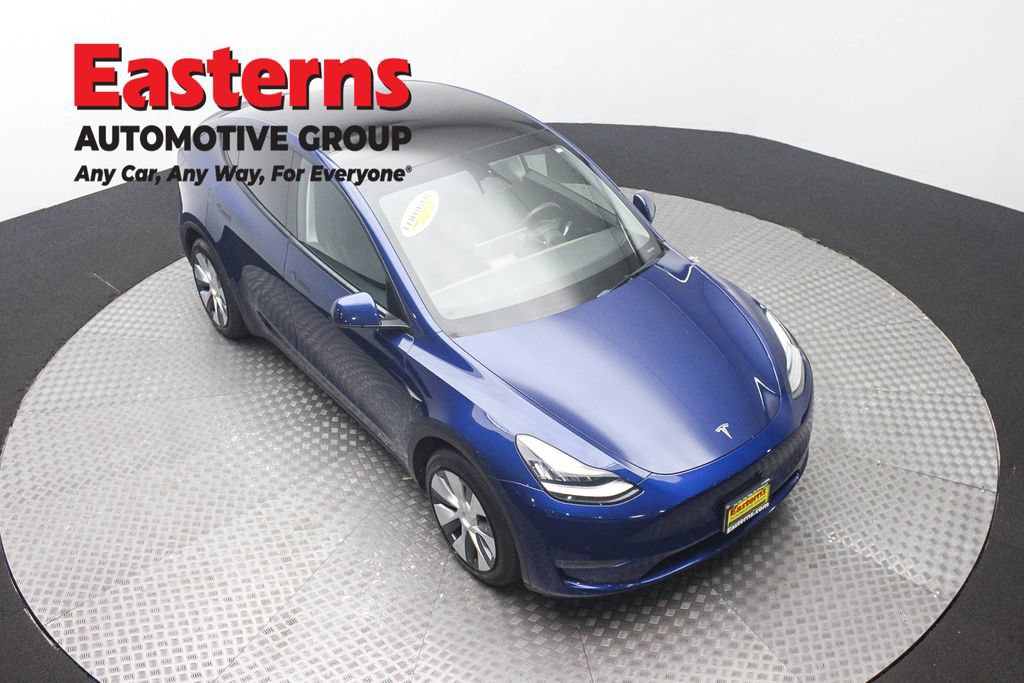 Used 2022 Tesla Model Y Long Range AWD/4WD image 3