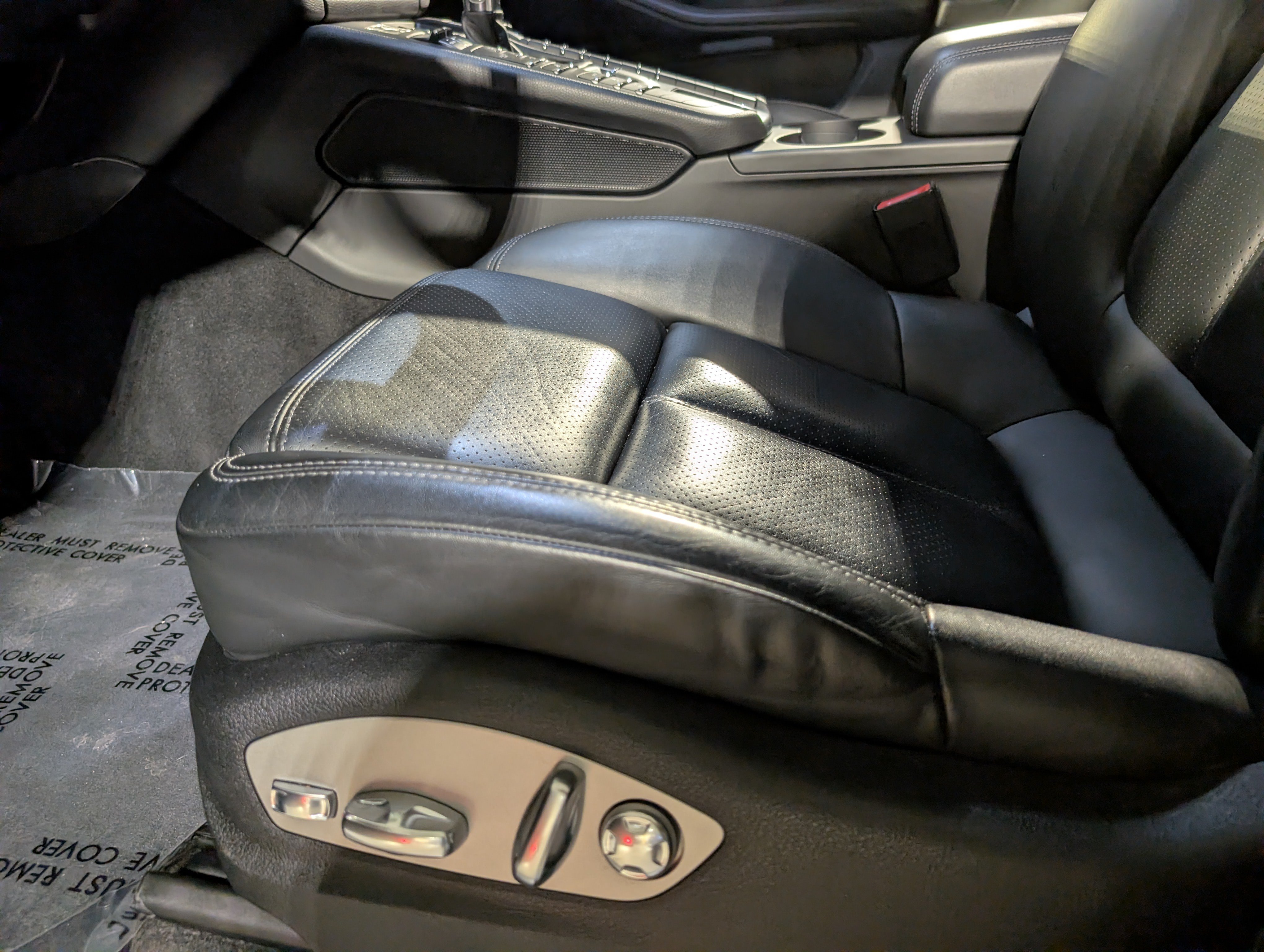 Certified 2021 Porsche Macan S AWD/4WD image 19