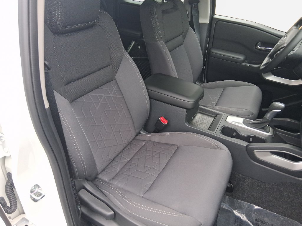 Used 2026 Nissan Frontier SV w/ All-Weather Content Package RWD image 26