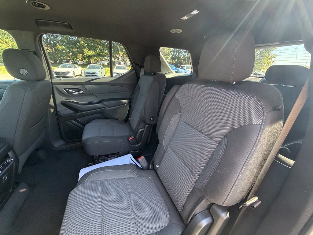 Used 2023 Chevrolet Traverse LT AWD/4WD image 8