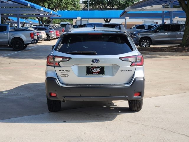 Used 2025 Subaru Outback Onyx Edition image 13