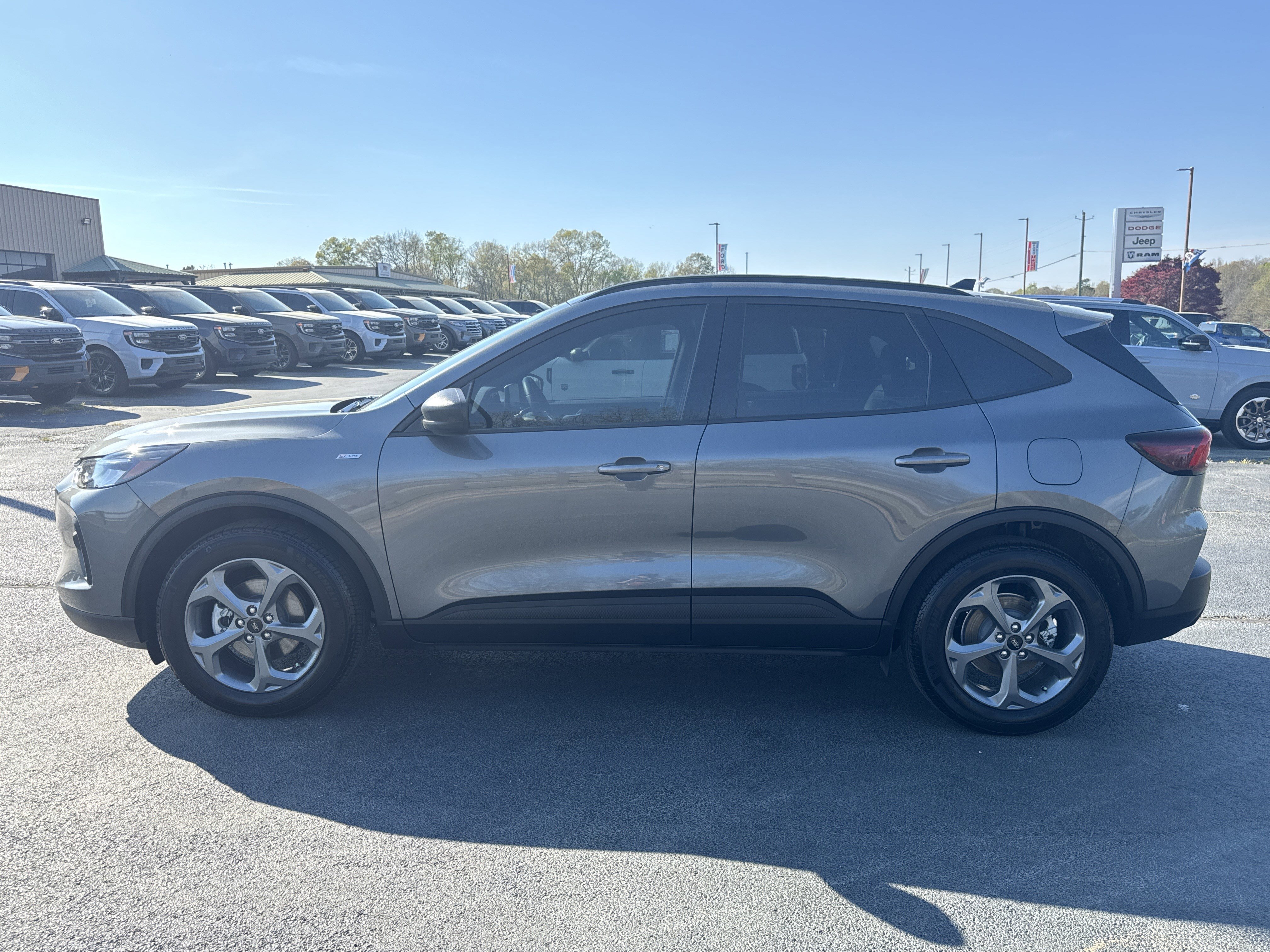 Used 2025 Ford Escape ST-Line w/ Equipment Group 301A FWD image 8