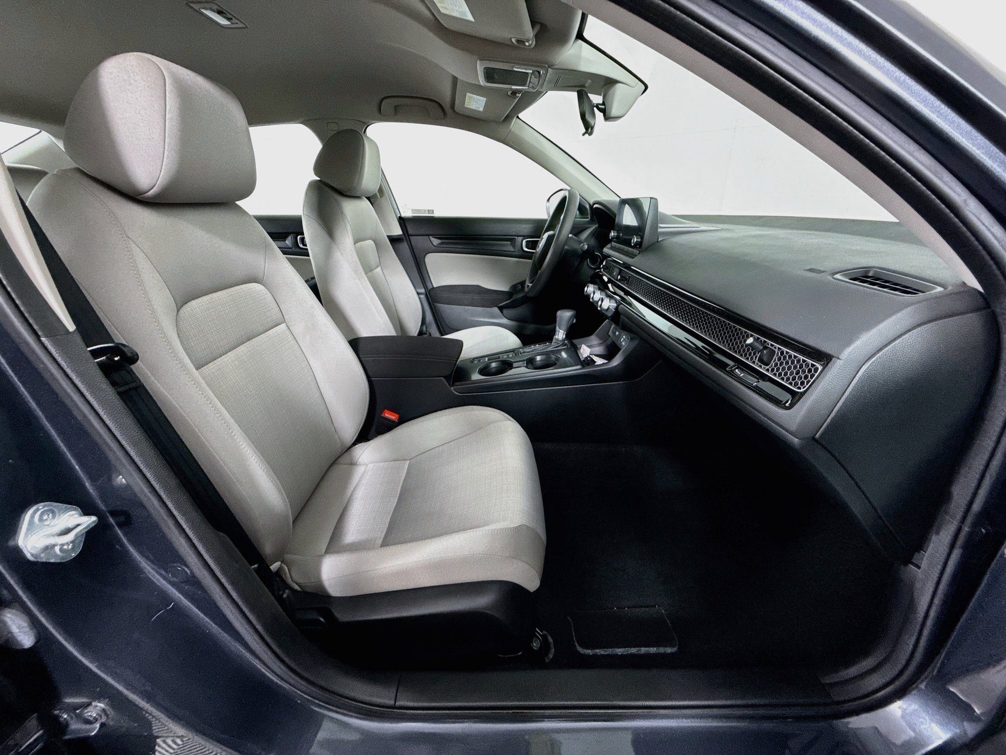 Used 2023 Honda Civic LX image 25