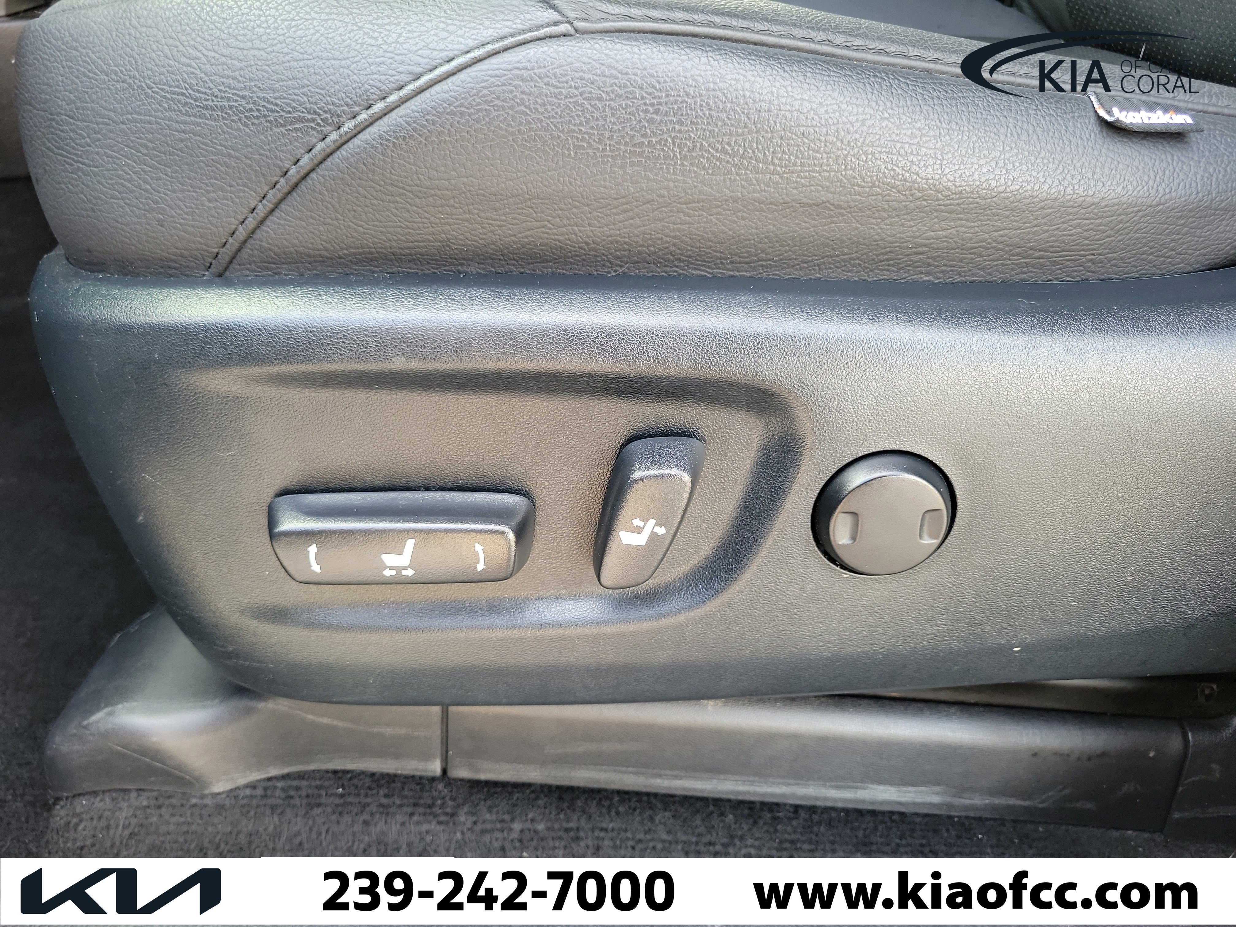 Used 2022 Toyota 4Runner Limited AWD/4WD image 22
