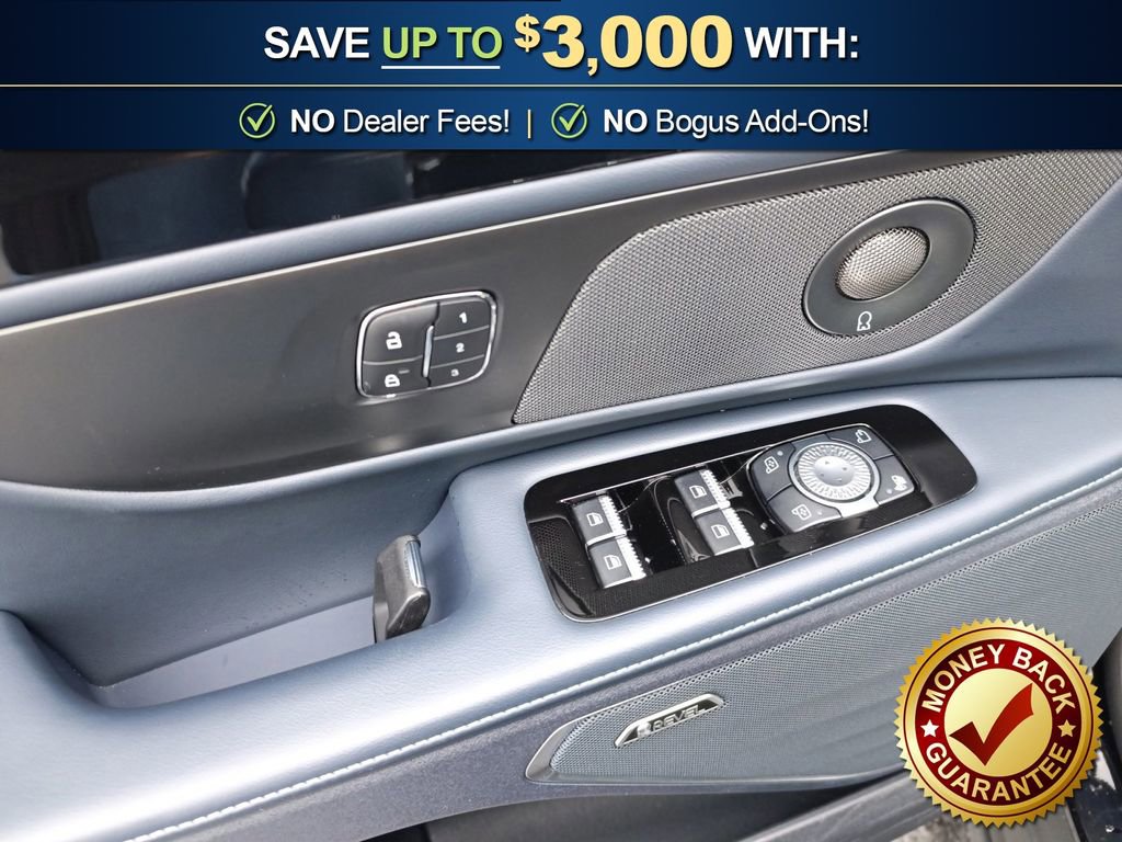 Used 2024 Lincoln Nautilus Reserve w/ Equipment Group 202A image 16