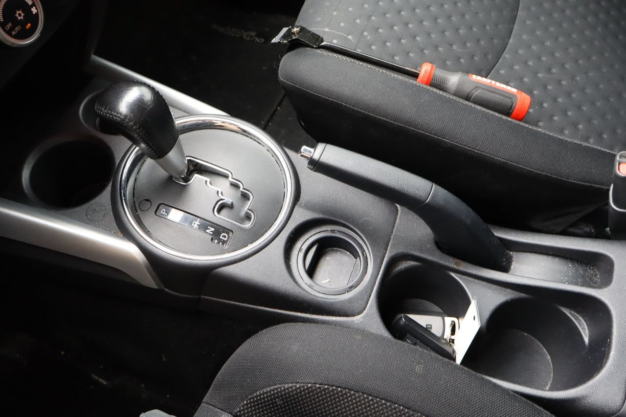 Used 2011 Mitsubishi Outlander Sport SE FWD image 23
