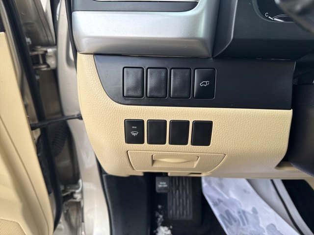 Used 2016 Toyota Highlander Plus image 18