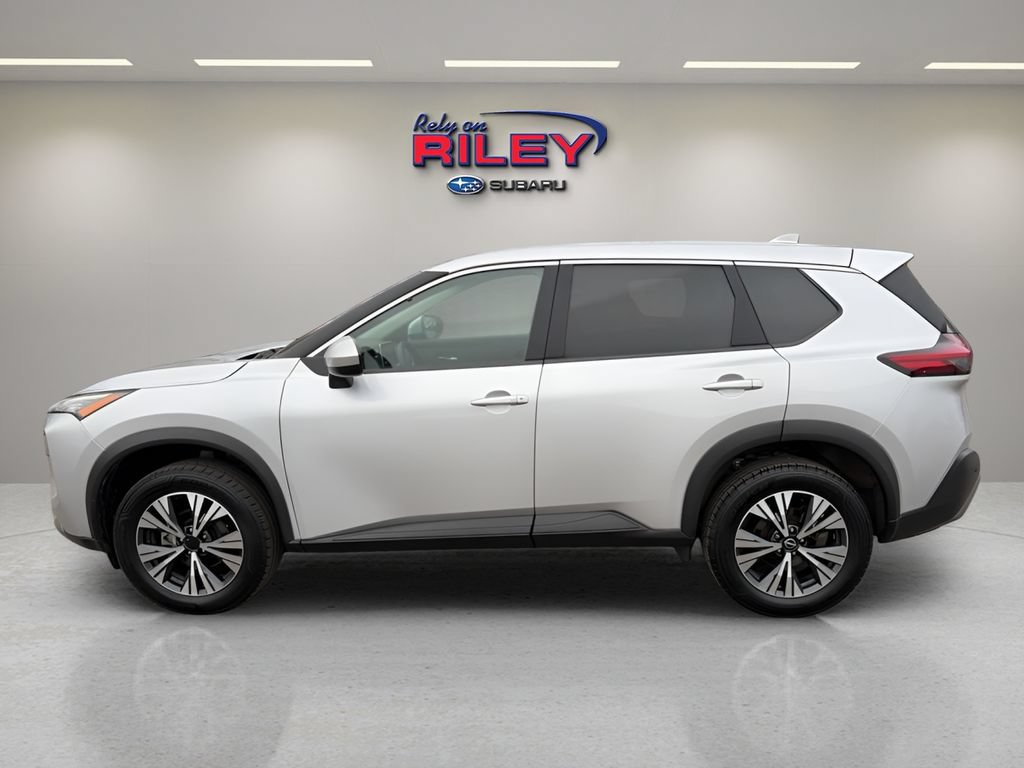 Used 2023 Nissan Rogue SV AWD/4WD image 2
